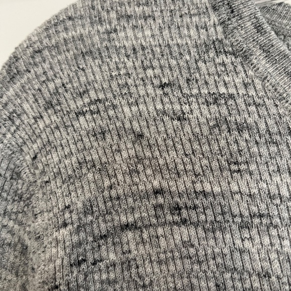 Vince Men's Knit Crewneck Thermal Sweater Sz L Heather gray NEW - Picture 2 of 5